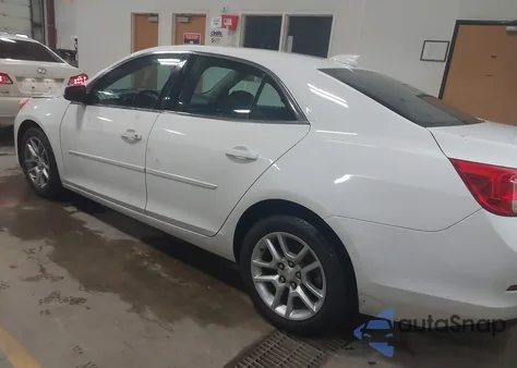 2015 Chevrolet Malibu 1Lt z USA, uszkodzony, nr VIN 1G11C5SL8FU132434